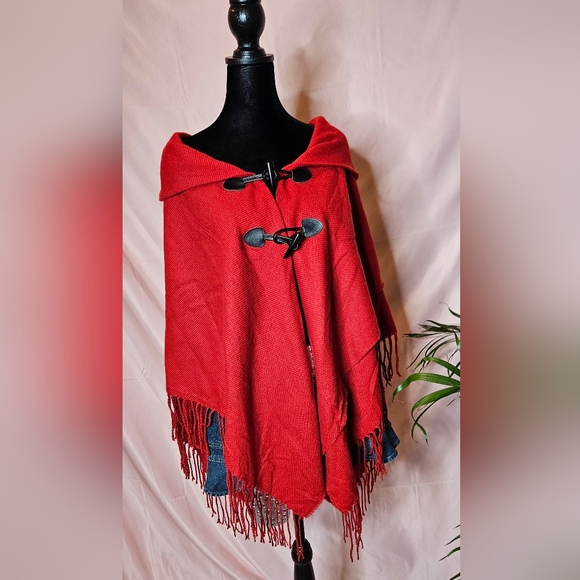Bohemian Red Fringe Shawl Wrap / Toggle Front Cape - One Size - Picture 2 of 16
